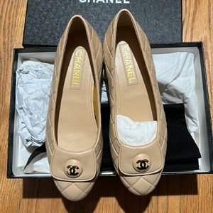 Like new Chanel ballerinas ballet flats light beige